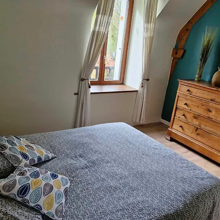 Le Grand Domaine Du Rocher Holiday home Bonnemain