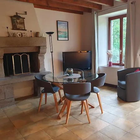 Le Grand Domaine Du Rocher Feriehus